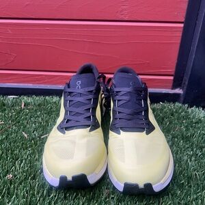 On Running Men's Athletic Shoes in Yellow and Black